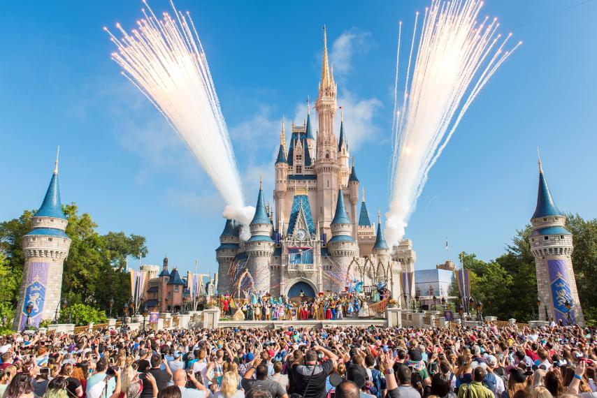 Показ Opening Ceremony в Disneyland