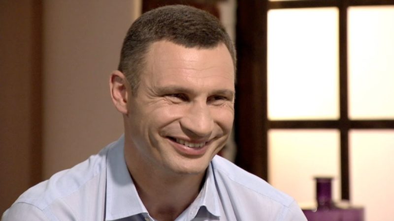 Мэру Киева повысят зарплату почти вдвое