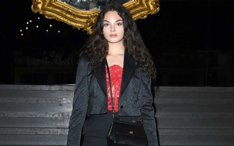 Deva Cassel Monica Bellucci And Vincent Cassels Daughter Makes